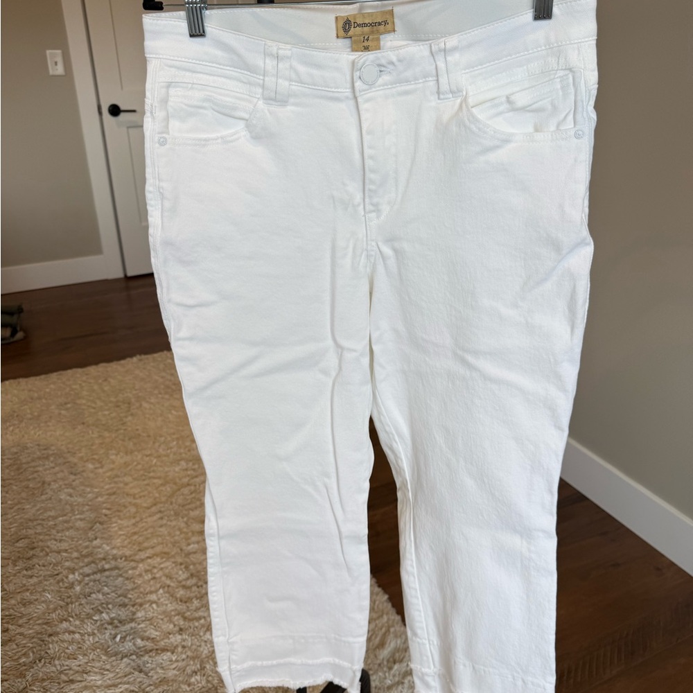 Democracy Women's Cropped White Jeans SIZE 14 AB TECHNOLOGY